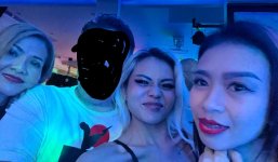 Mamasan- samui met onderkin-Da- onbekend in Coco.jpg